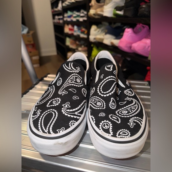 Vans Black Paisley Slip-On Shoes - Picture 2 of 5